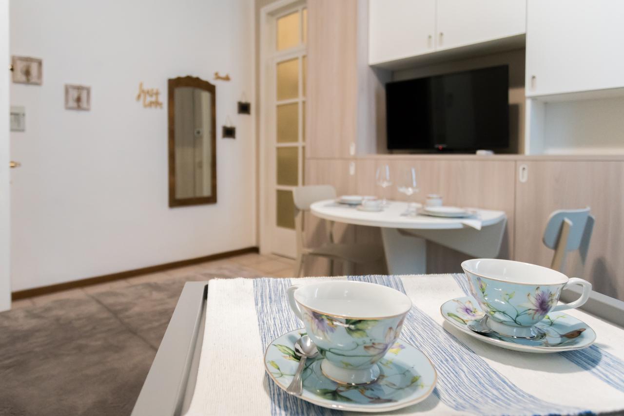 Love & Smile Apartment By Rent All Como Exterior photo